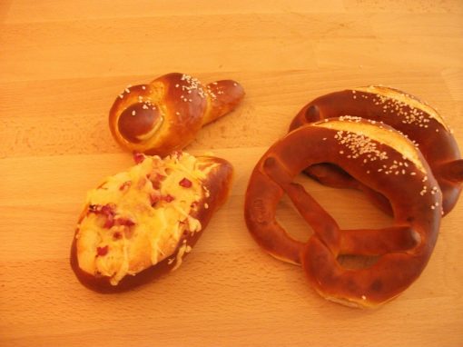 Backen zum Wochenende: Partyräder- Sonnen und Trauben, Laugengebäck ...