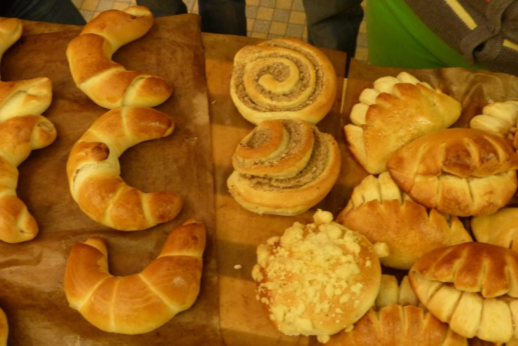 Backen zum Wochenende: Party-Weckle in Varianten, süße Stückchen aus ...